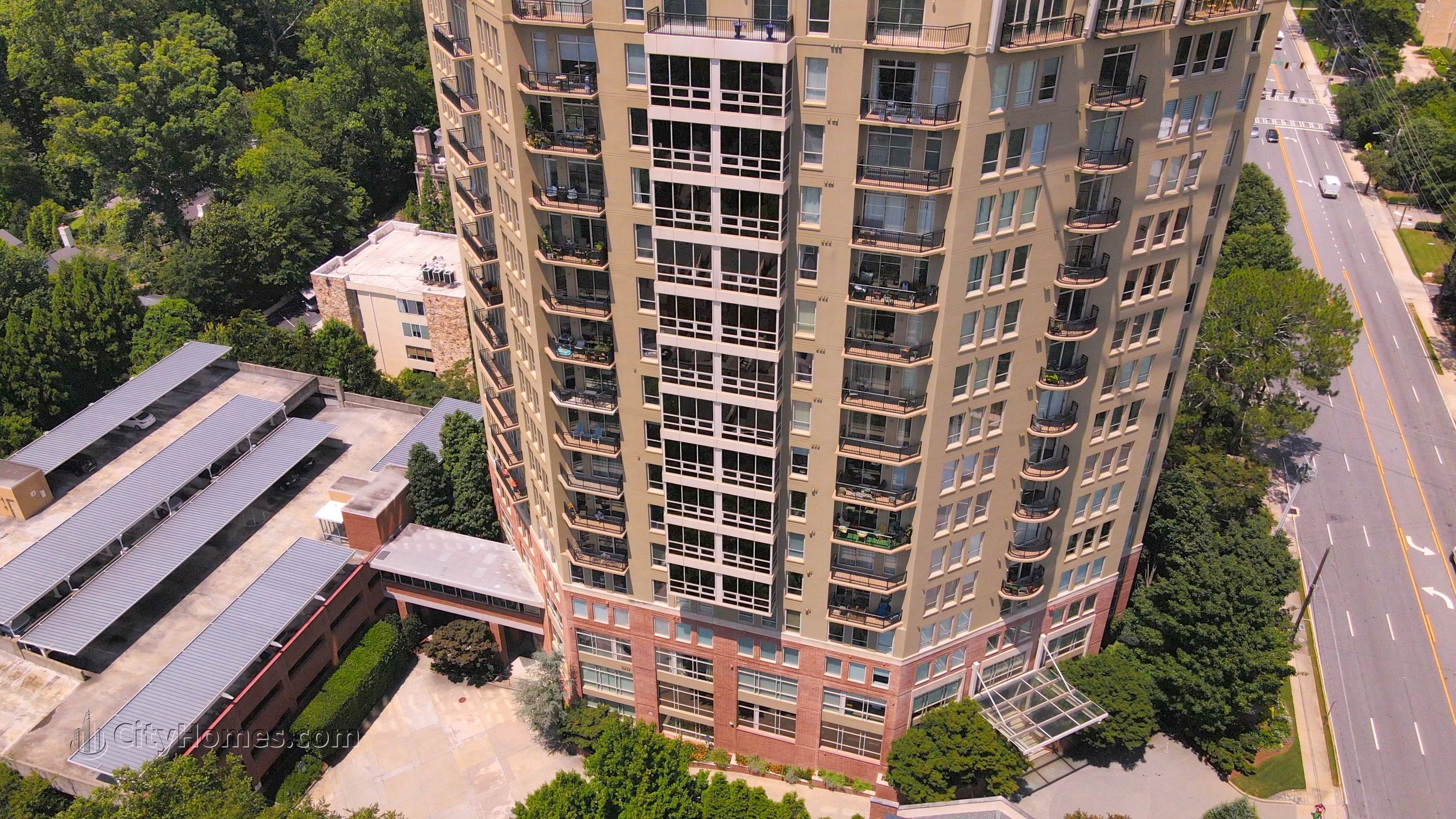 4. Peachtree Residences κτίριο σε 2626 Peachtree Rd NW, Peachtree Heights West, Atlanta, GA 30305