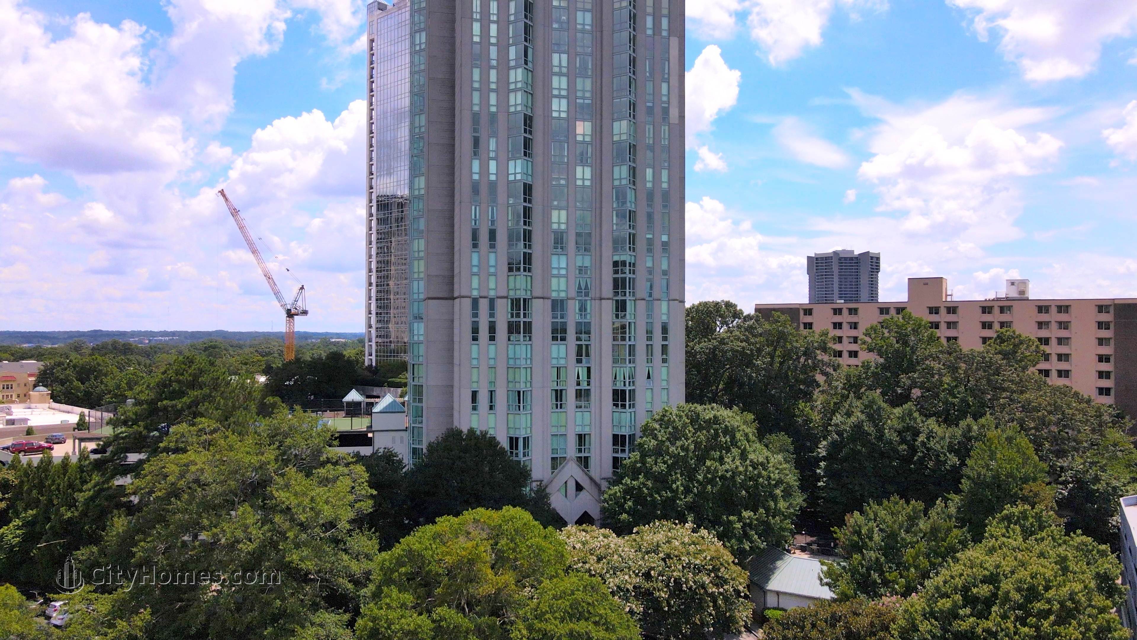 The Concorde gebouw op 2870 Pharr Court S NW, Peachtree Heights West, Atlanta, GA 30305