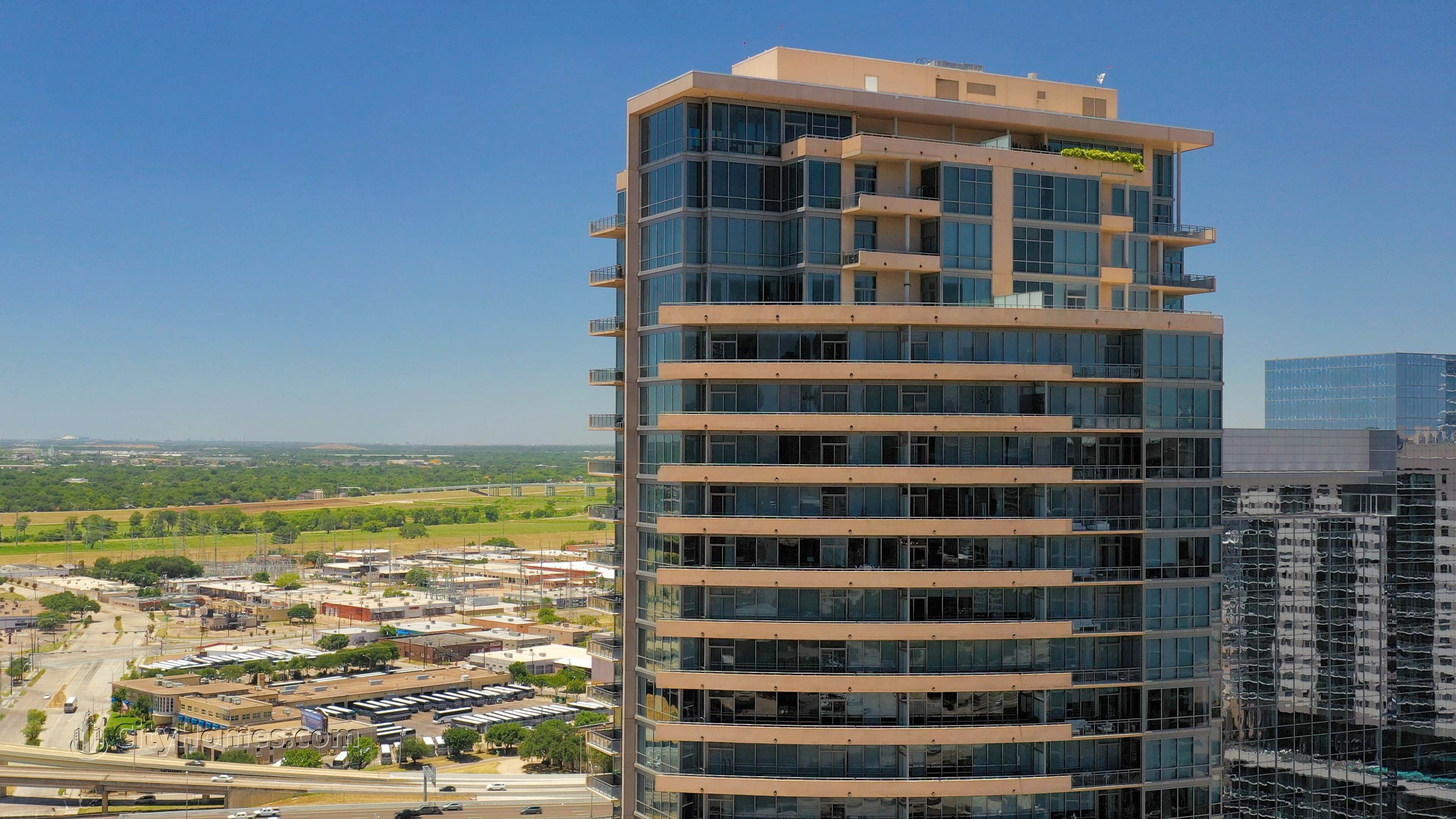 2. The House Condos building at 2200 Victory Ave, Victory Park, Dallas, TX 75219