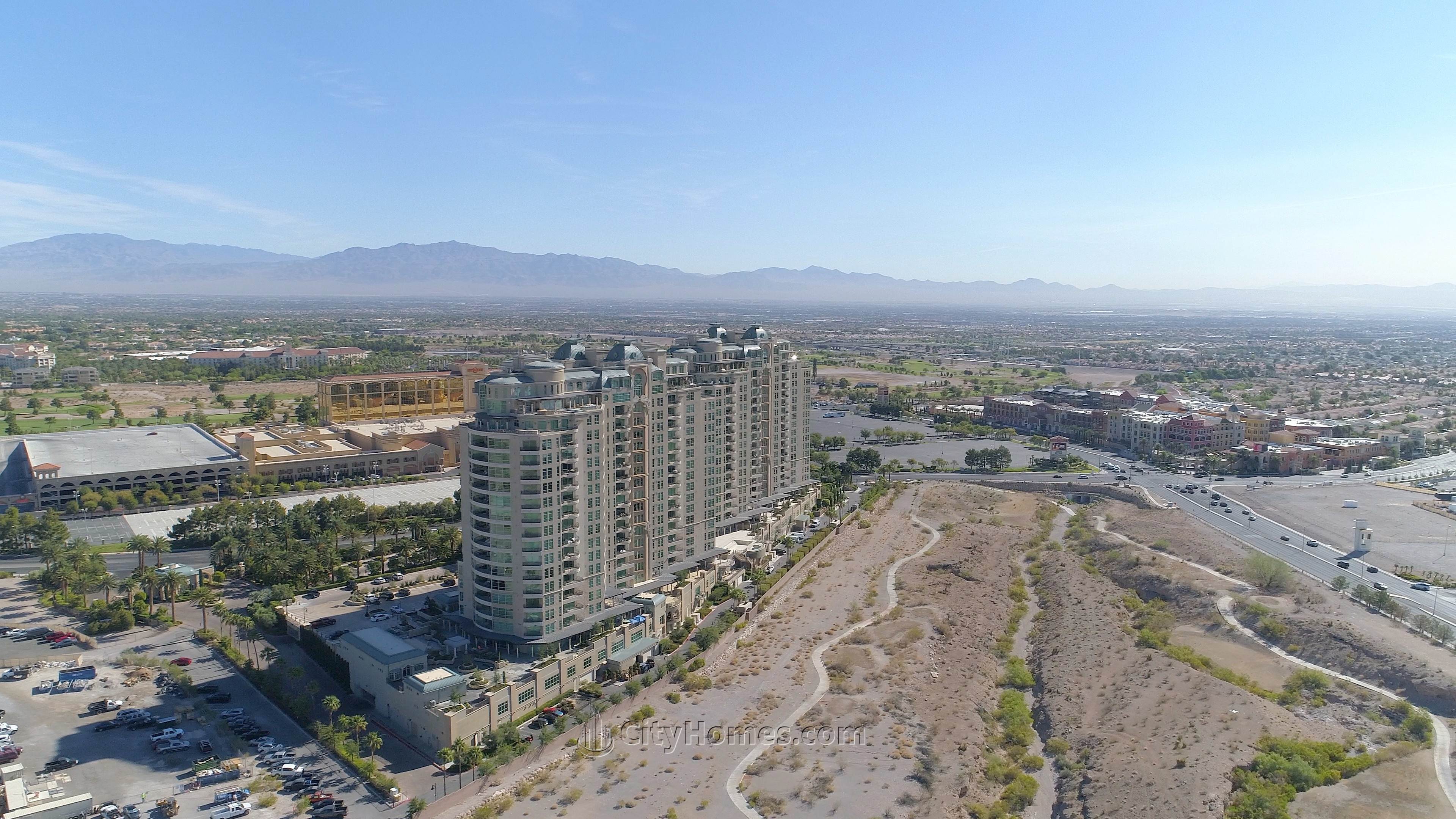 One Queensridge Place xây dựng tại 9101 Alta Dr, Las Vegas, NV 89145