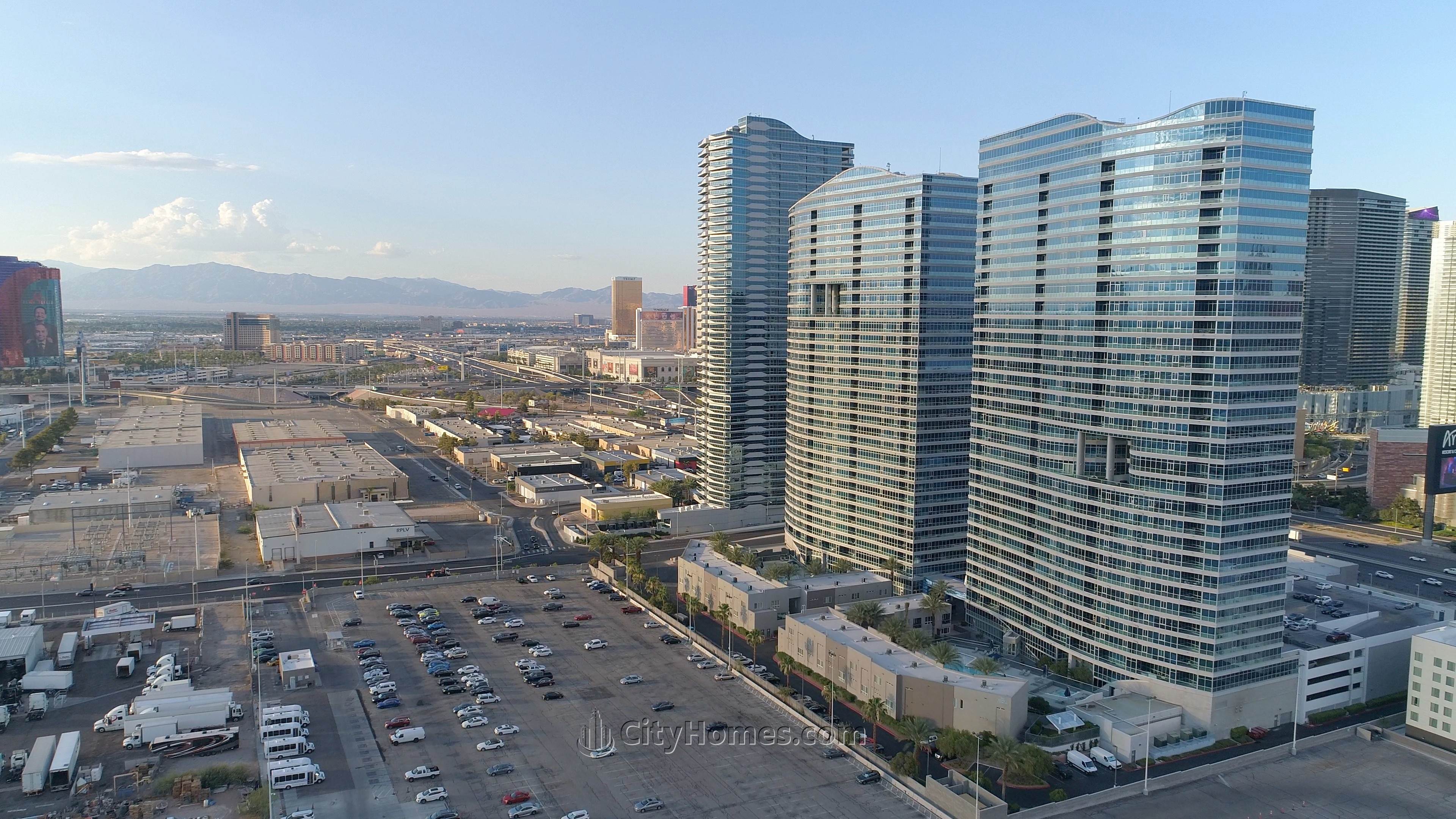 6. Panorama Towers gebouw op 4525 Dean Martin Dr, Las Vegas, NV 89103