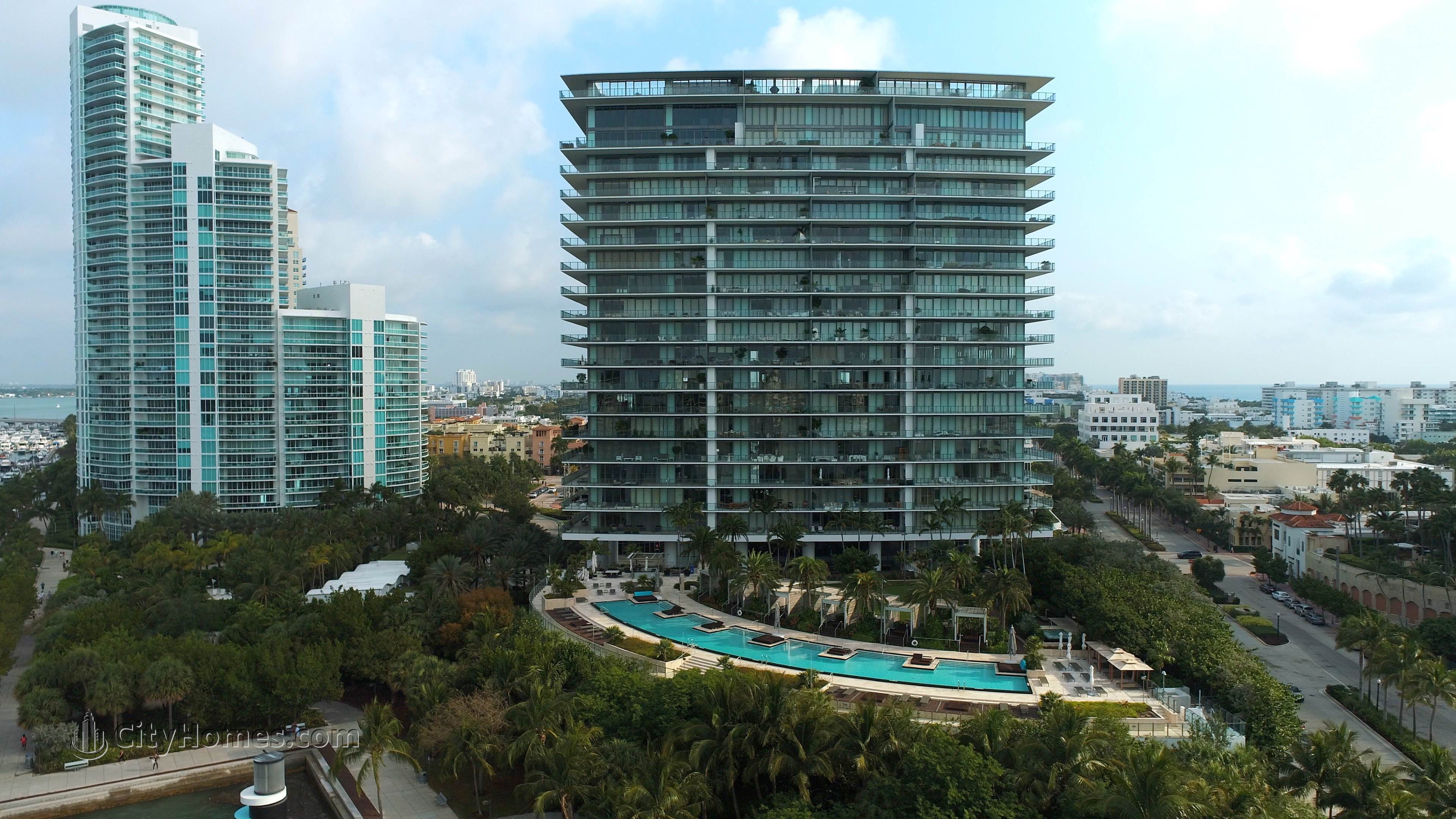 APOGEE  xây dựng tại 800 S Pointe Drive, Miami Beach, FL 33139