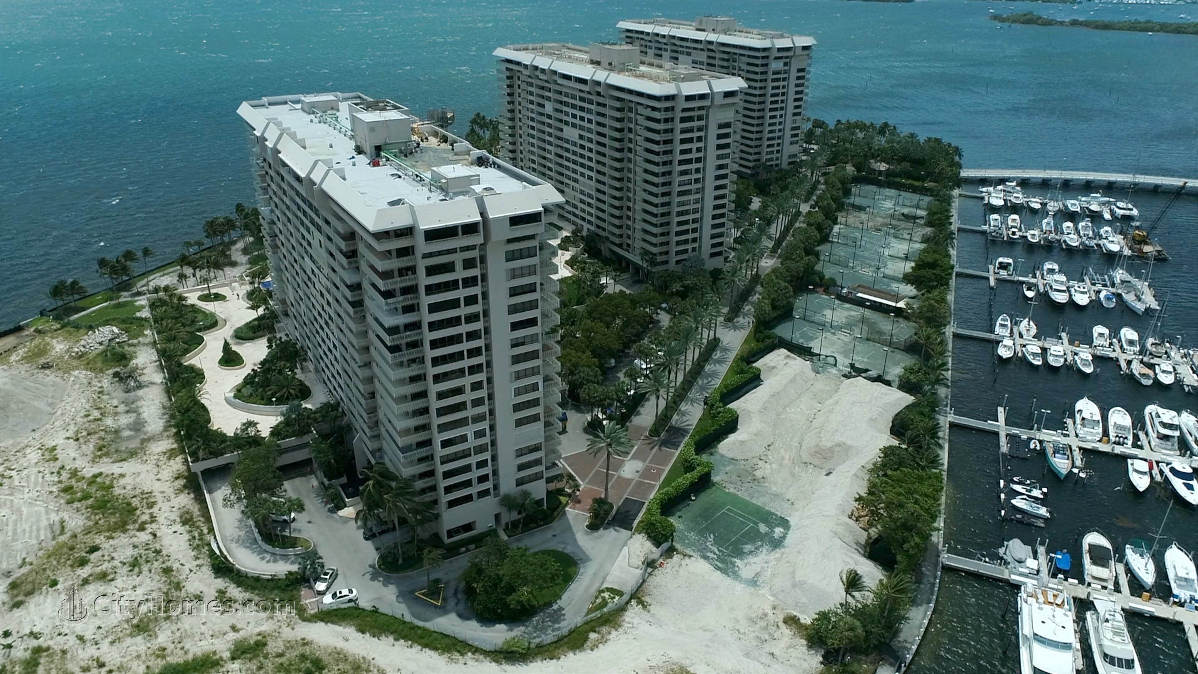2. Grove Isle 2 - Tower Two gebouw op 2 Grove Isle Drive, Miami, FL 33133