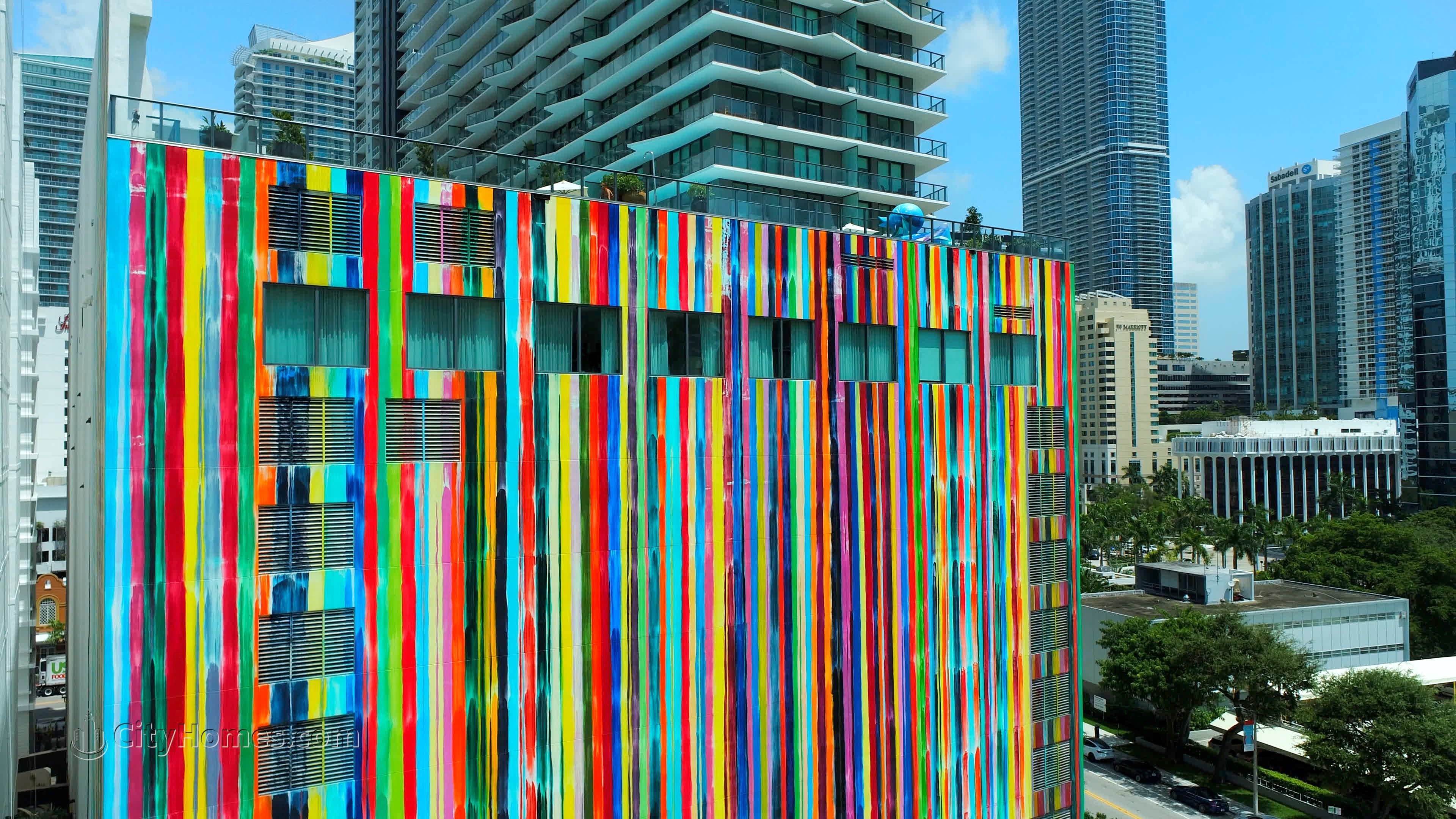2. SLS Brickell здание в 1300 S Miami Ave, Brickell, Miami, FL 33130