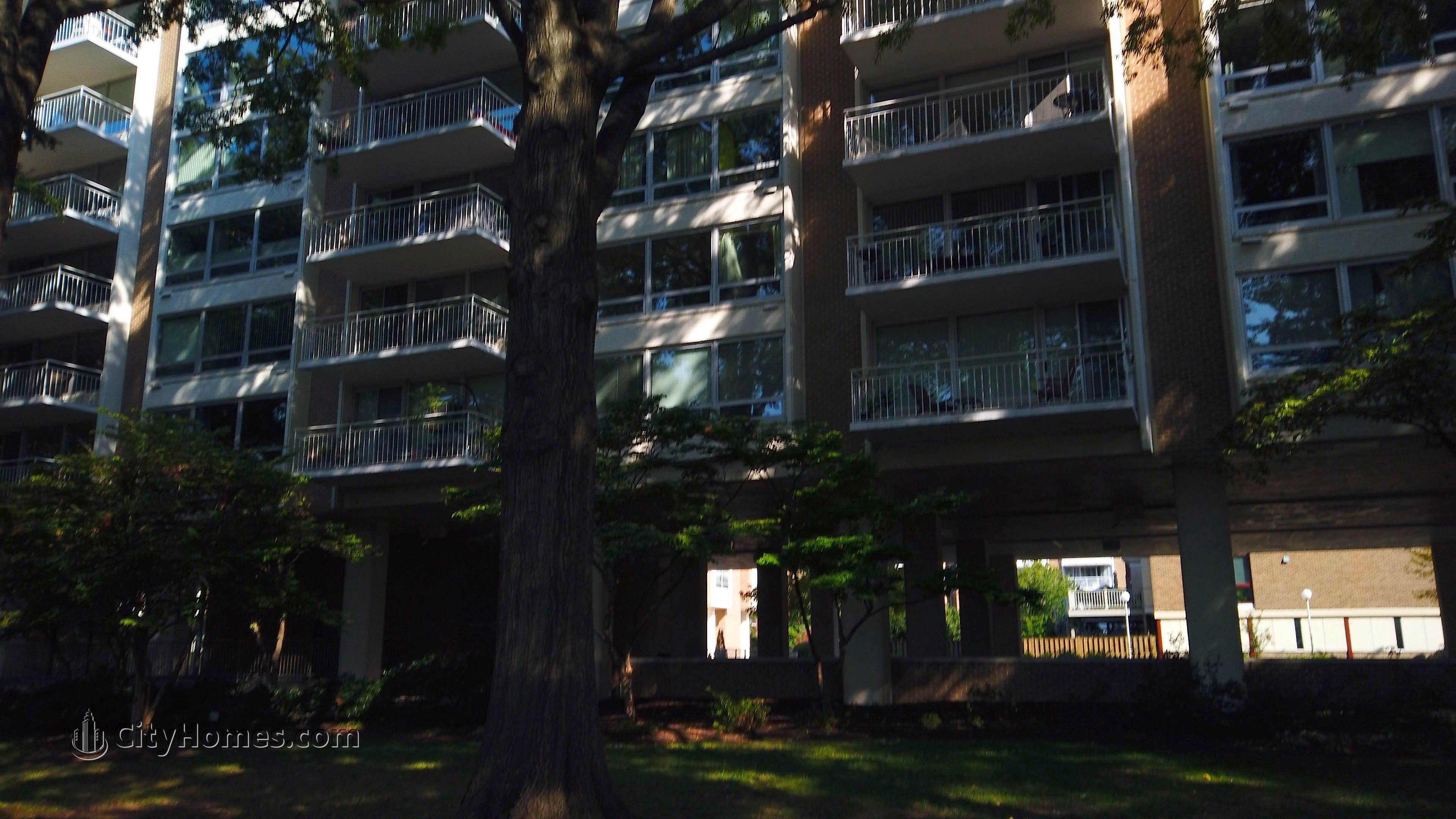 12. Riverside Condominiums bâtiment à 1425 & 1435 4th St NW, Southwest / Waterfront, Washington, DC 20024