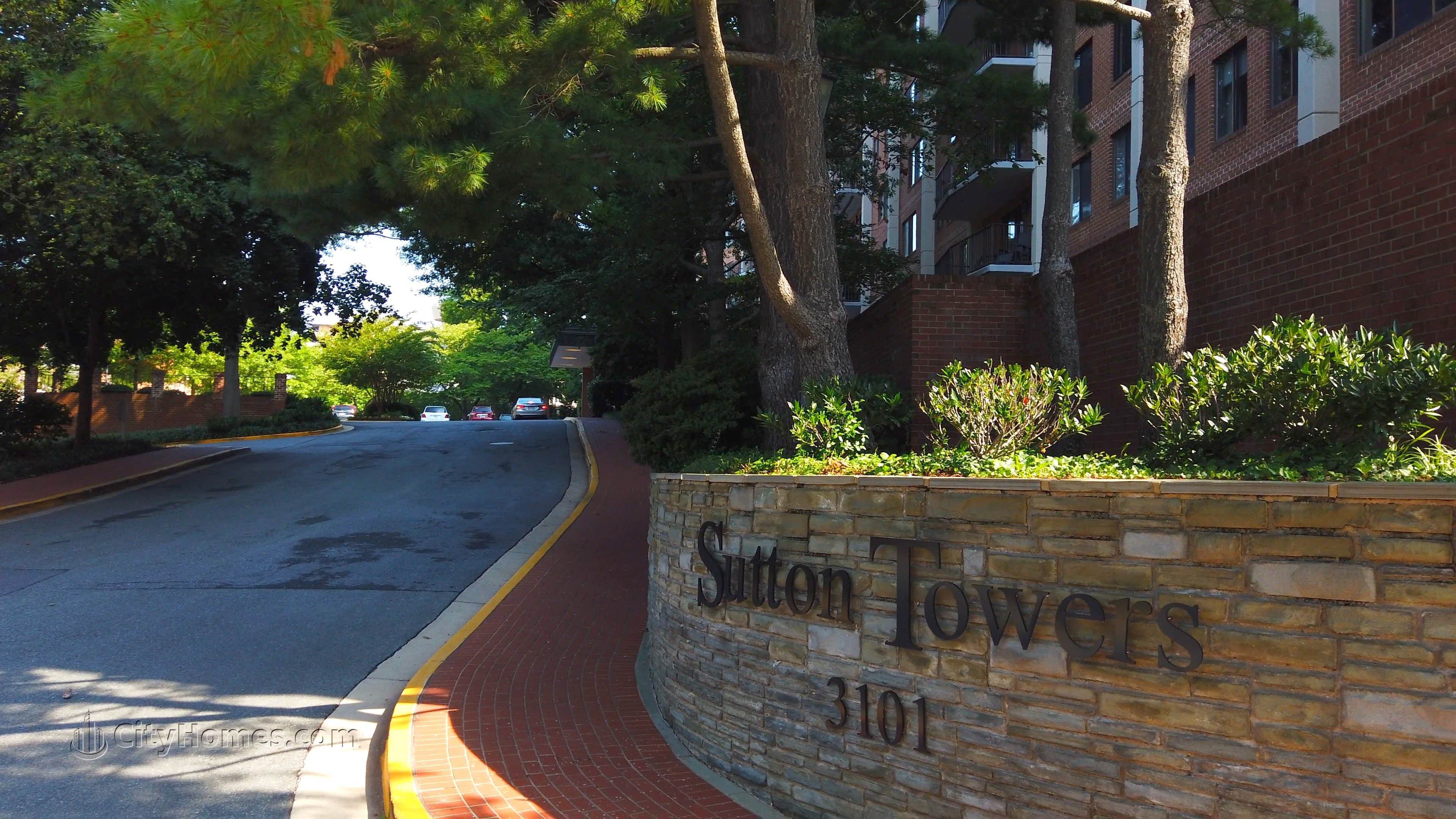 Sutton Towers xây dựng tại 3101 New Mexico Ave NW, Wesley Heights, Washington, DC 20016