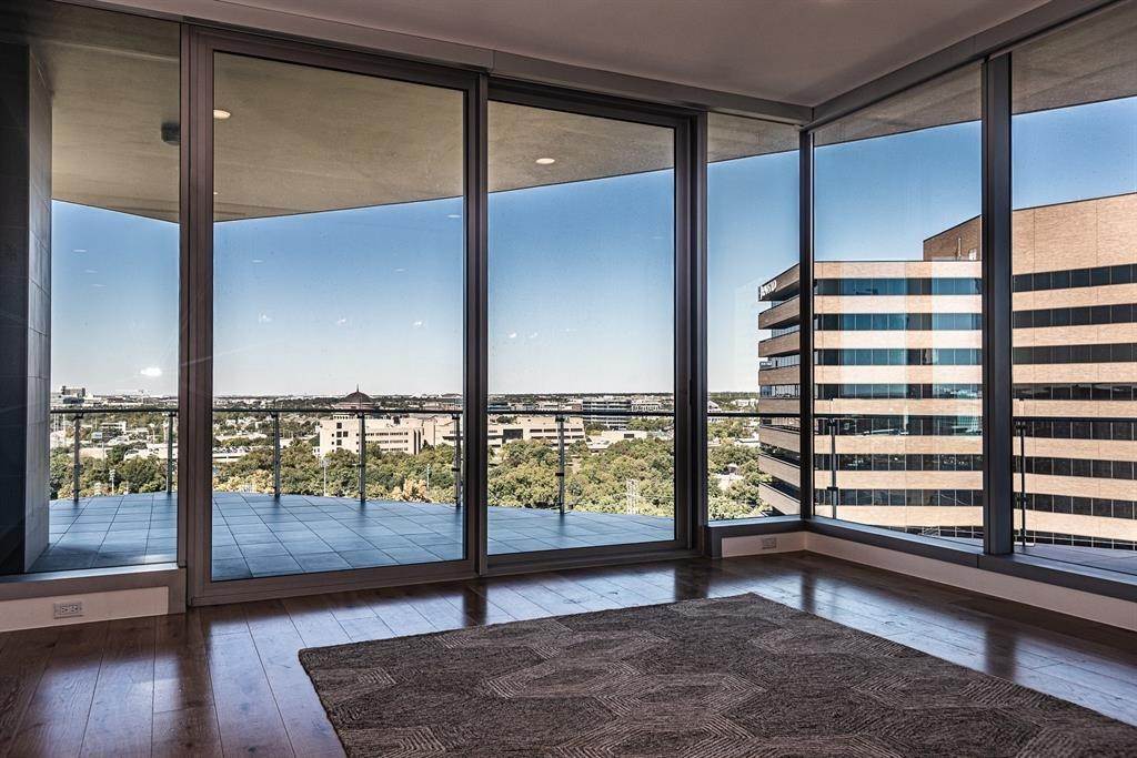 Condominium for Sale at South Boulevard/Park Row, Dallas, TX 75201
