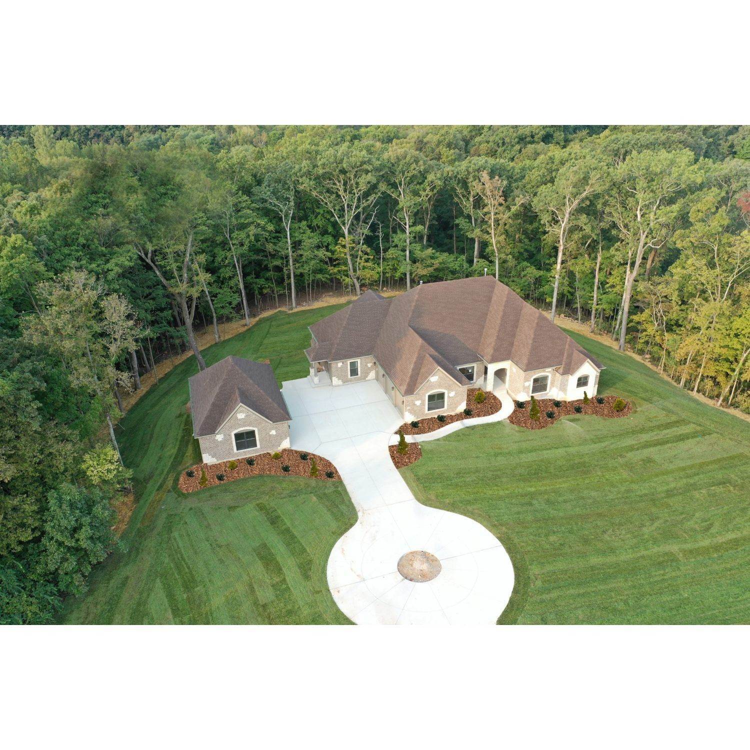 5. Build On Your Land byggnad vid 695 Trade Center Blvd., Suite 200, Chesterfield, MO 63005