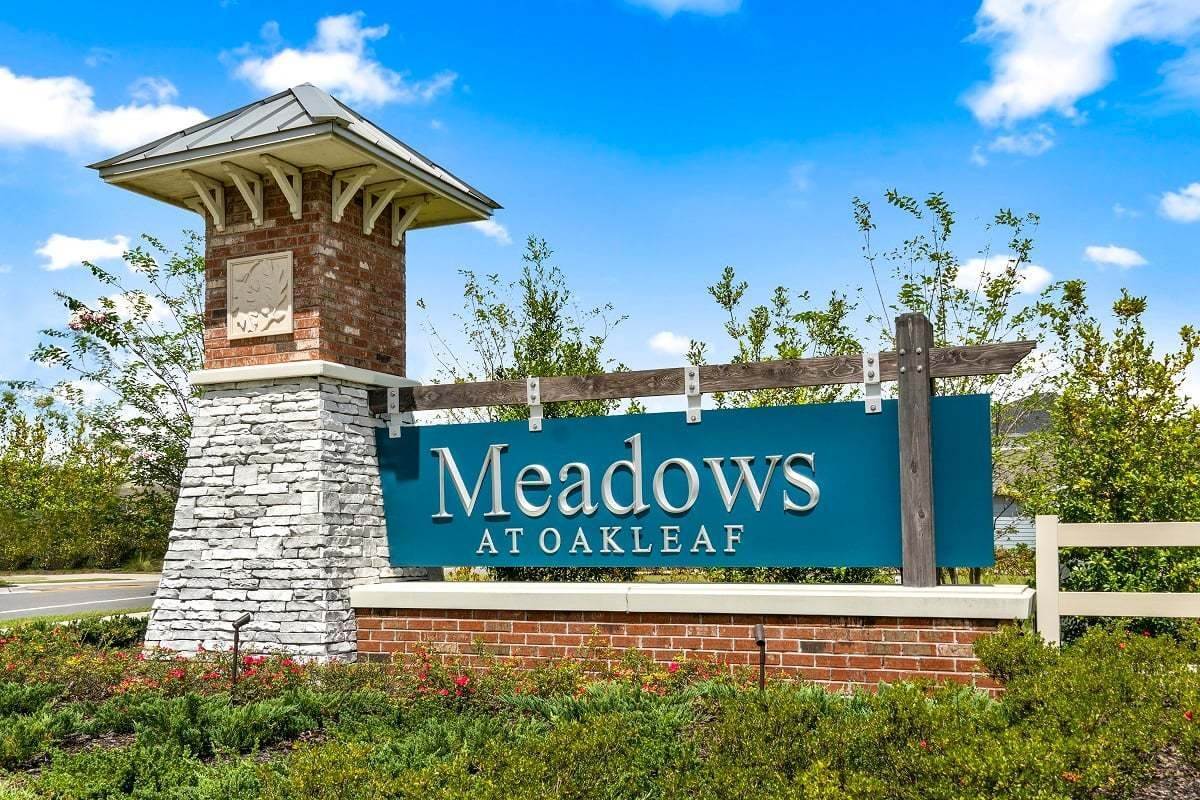 Meadows at Oakleaf Townhomes bâtiment à 7948 Merchants Way, Jacksonville, FL 32222