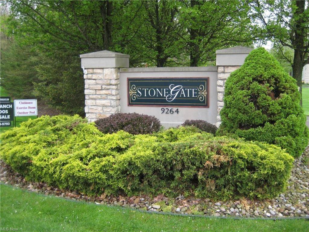 7. The Courtyards at Stonegate κτίριο σε 9264 Sharrott Rd., Poland, OH 44514