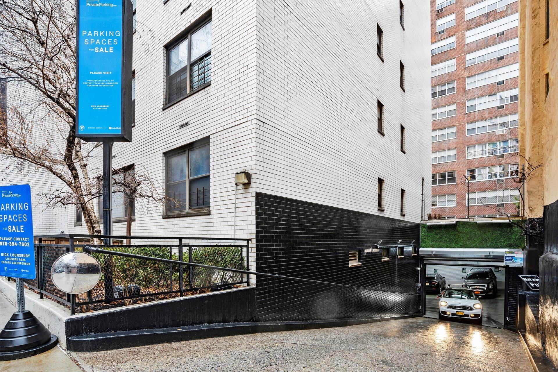 Cooperative for Sale at Upper East Side, Manhattan, NY 10021