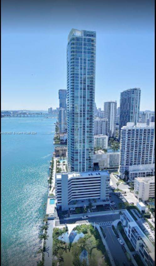 Andelslägenhet för Försäljning vid Edgewater, Miami, FL 33137